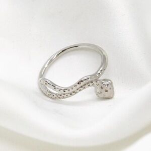 Minimal Snake Ring
